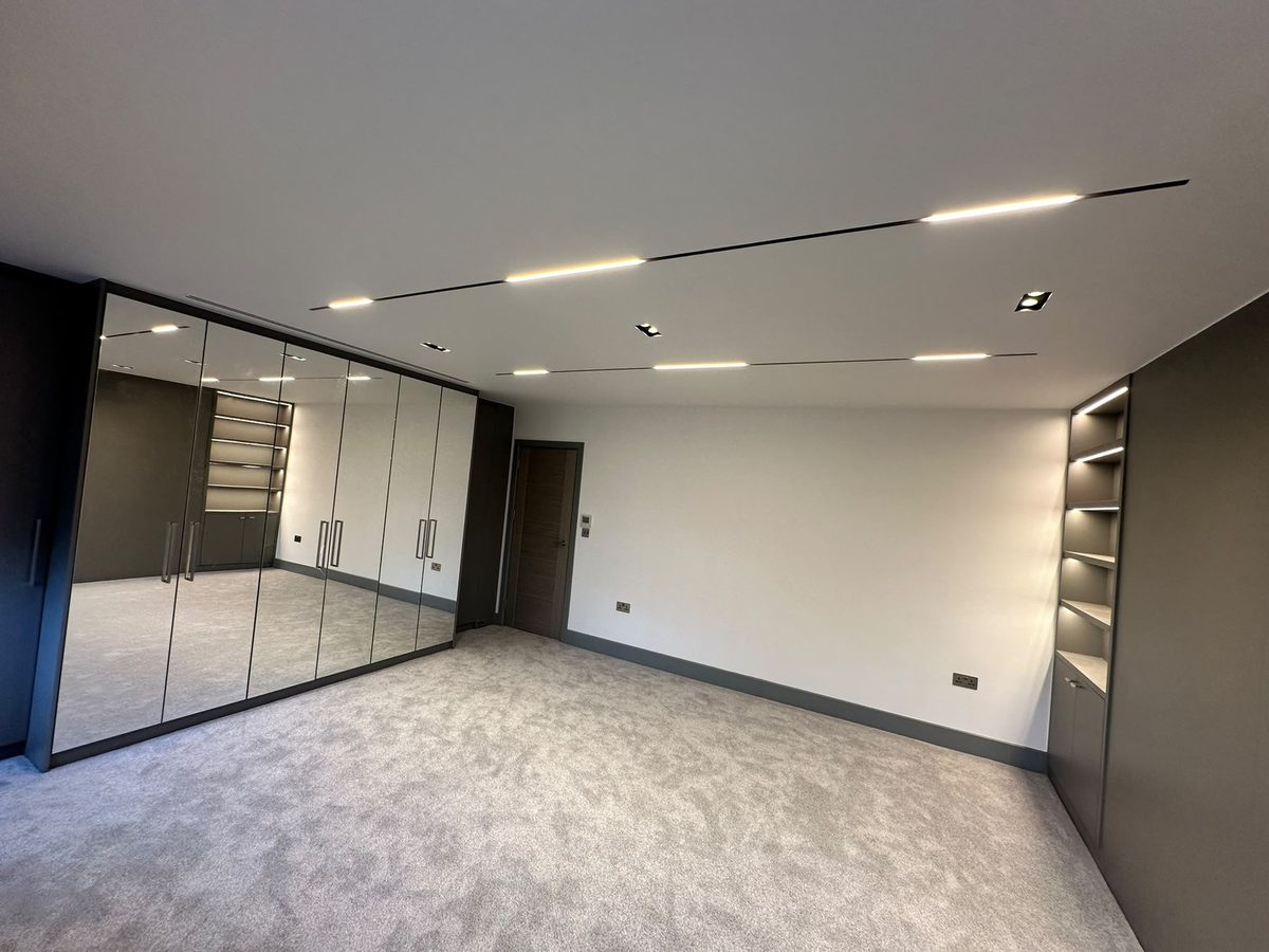Architectural recessed linear lighting installation