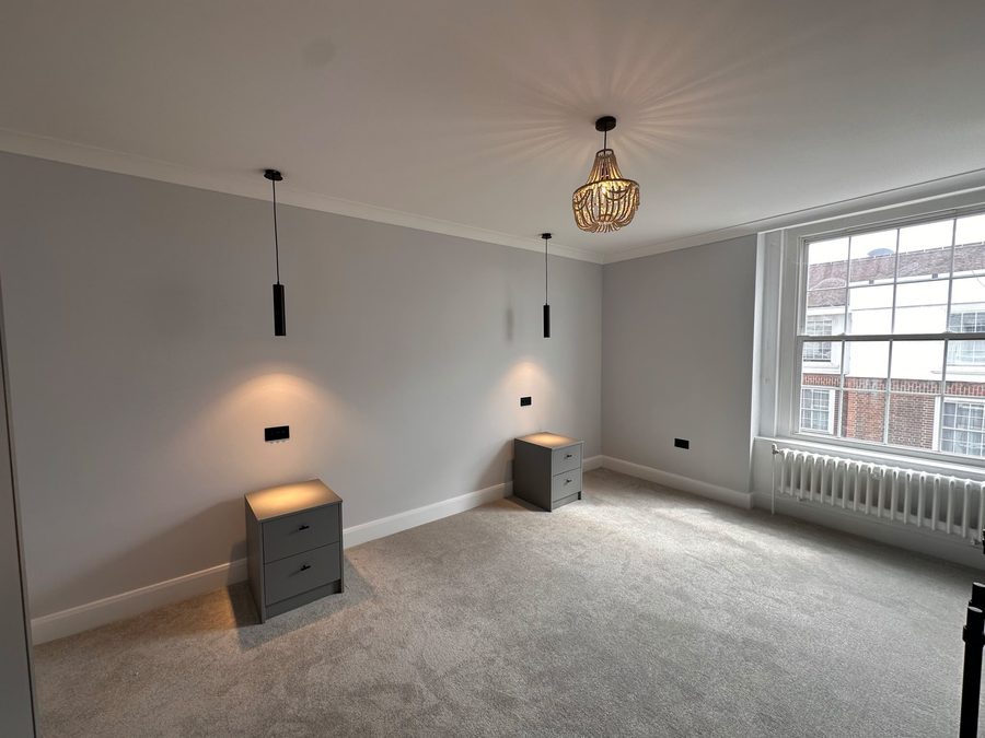 Finished bedroom lighting with pendant fittings